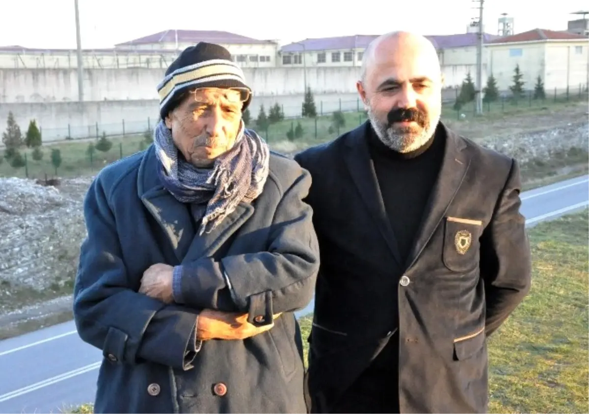 Tutuklu Figen Yüksekdağ'ı Babası ve Abisi Ziyaret Etti