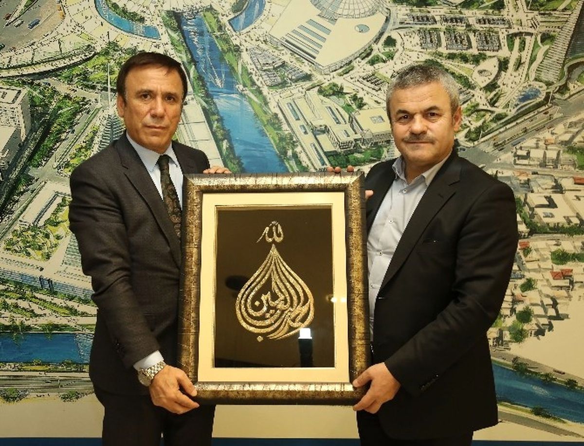 Ünal\'dan Başkan Genç\'e Tebrik