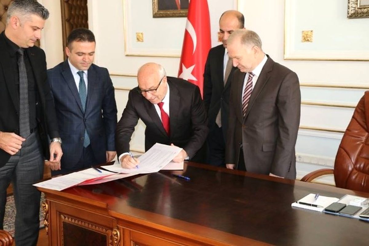 Uyan\'dan Dev Bir Adım Daha