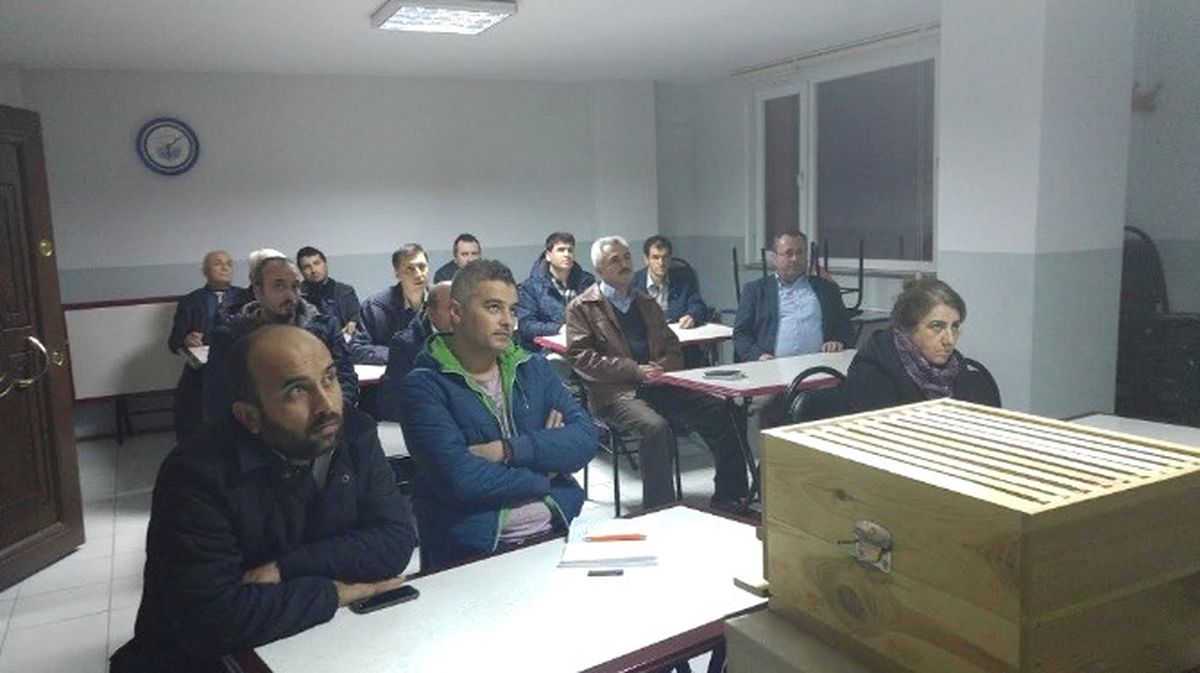 Yeni Arıcılar Ko-Mek\'te Yetişiyor