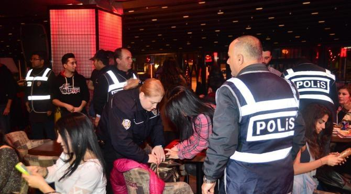 Adana\'da 2 Bin Polis ile \'Huzur\' Uygulaması