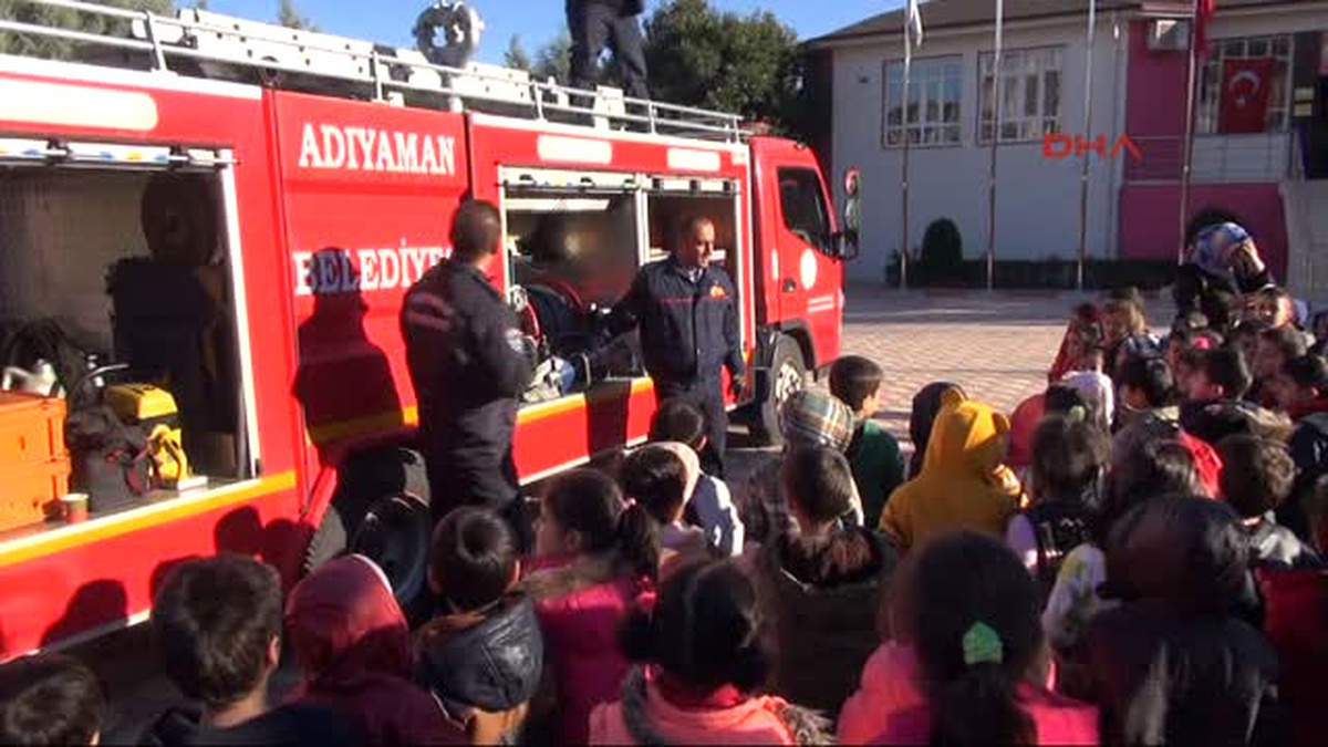 Adıyaman\'da, Anaokulu Öğrencileri Itfaiyeciliği Tanıdı