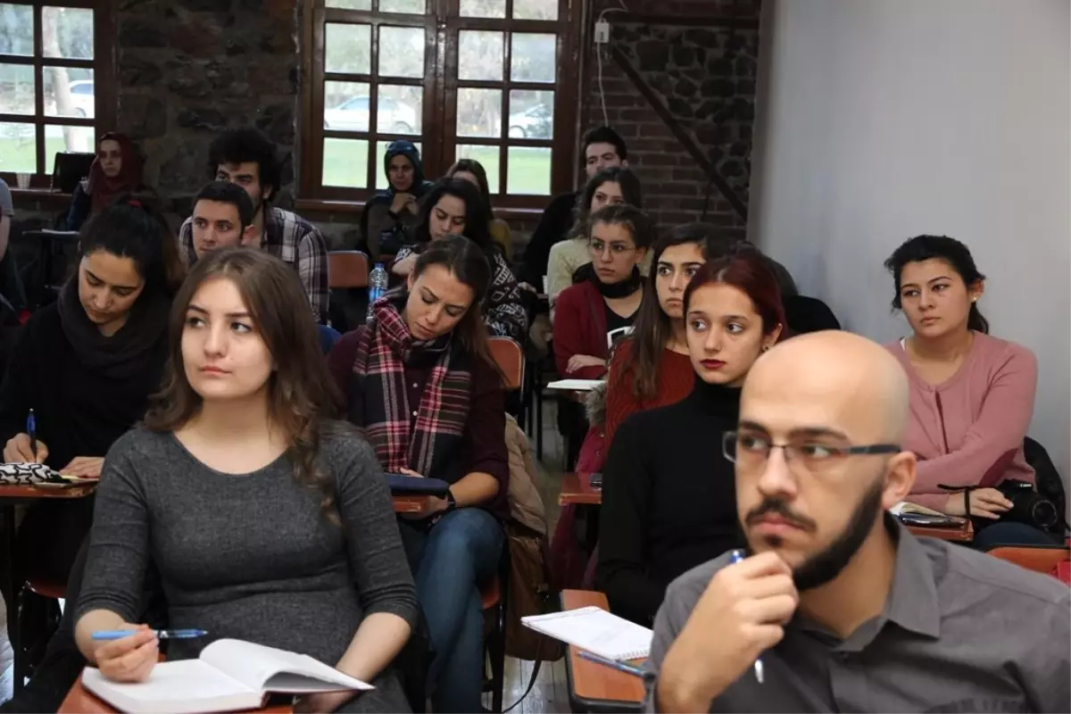 Akademi Üniversite, üniversite öğrencilerine yeni ufuklar açıyor