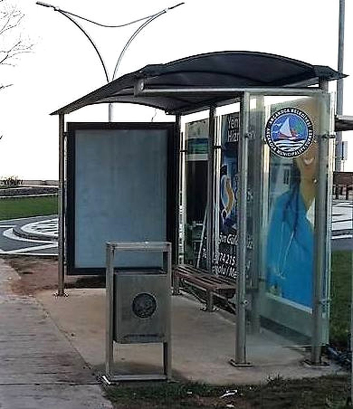 Akçakoca\'da Otobüs Durakları Yenilendi