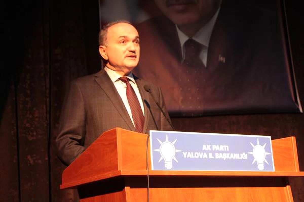 Bakan Özlü: Ekonomik Krizle Bir Panik Havası Oluşturma Peşindeler