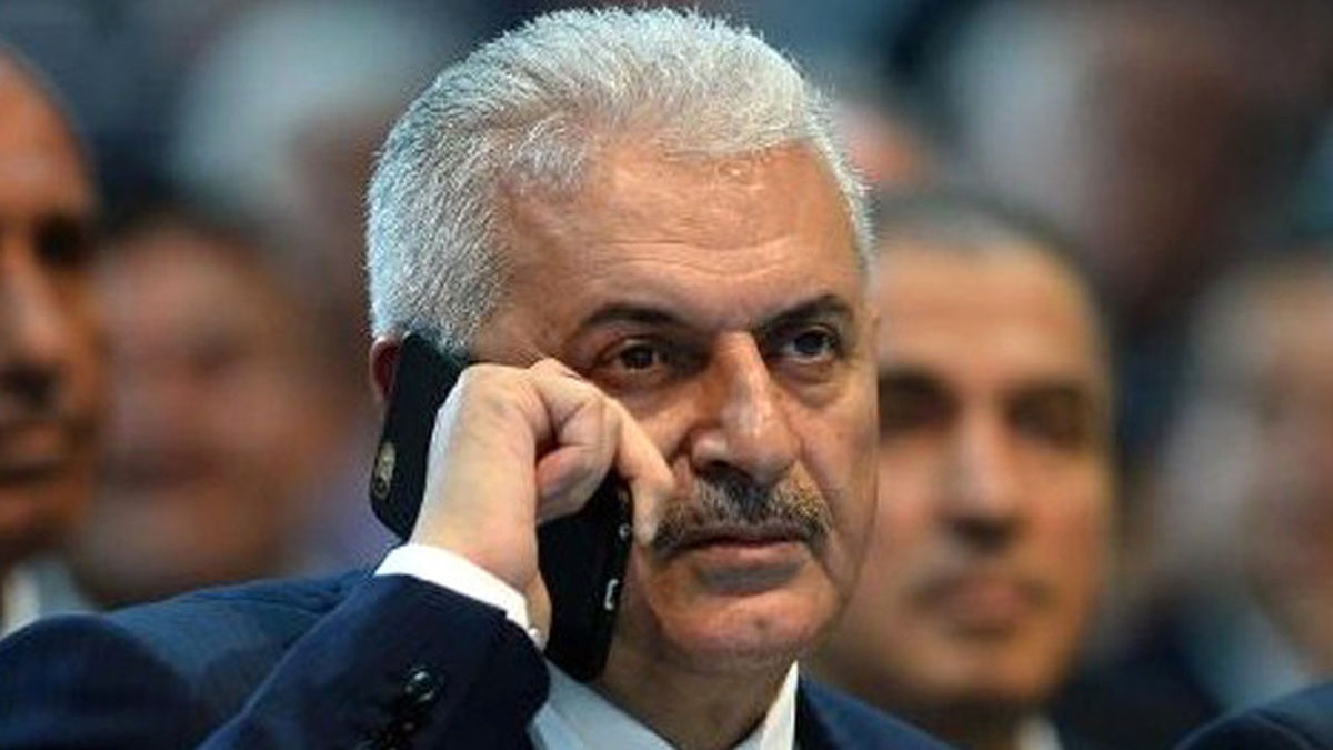 Başbakan Binali Yıldırım, İstanbul\'daki Patlamayla İlgili İçişleri Bakanı Süleyman Soylu ve...