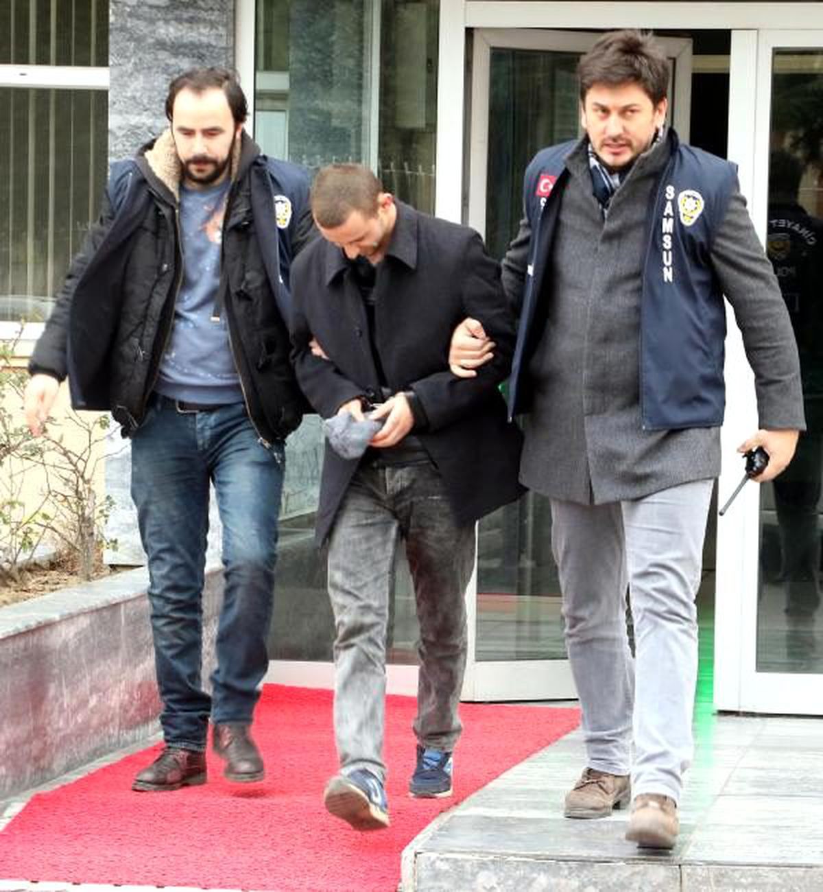 Samsun\'da Travesti ile Gencin Bıçaklı Makaslı Kavgası Hastanede Bitti