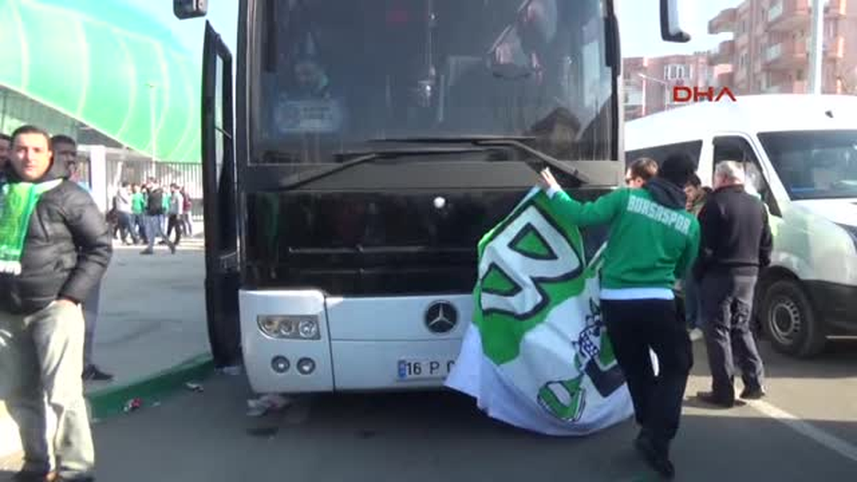 Bursaspor Taraftarı Yola Çıktı