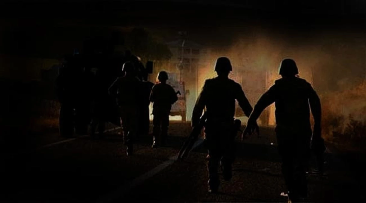 Dha Yurt - Hazro\'da Jandarma Karakoluna Bombalı Araçla Saldırı (2)
