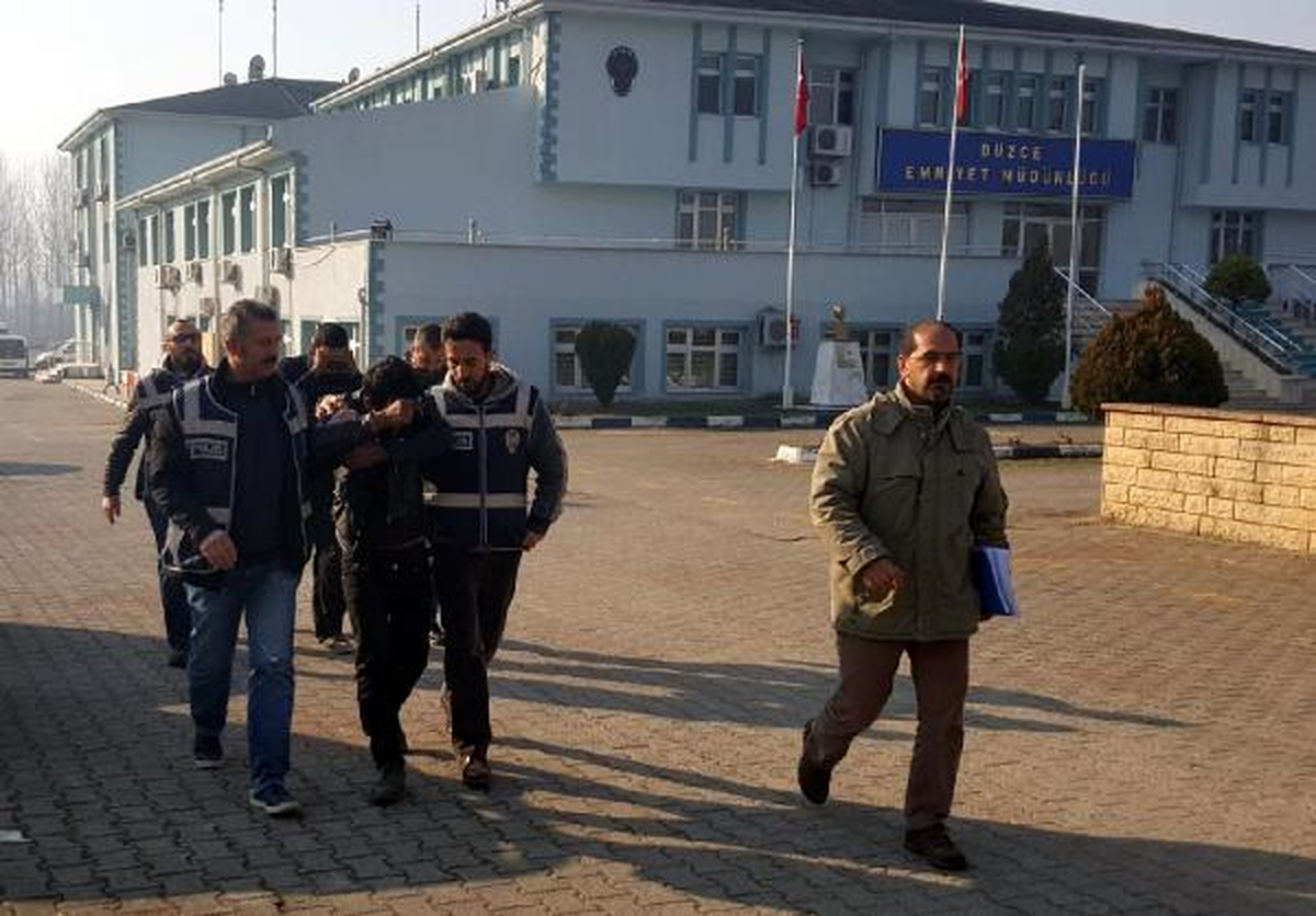 Düzce\'de 3 Kişilik Hırsızlık Çetesi Yakalandı