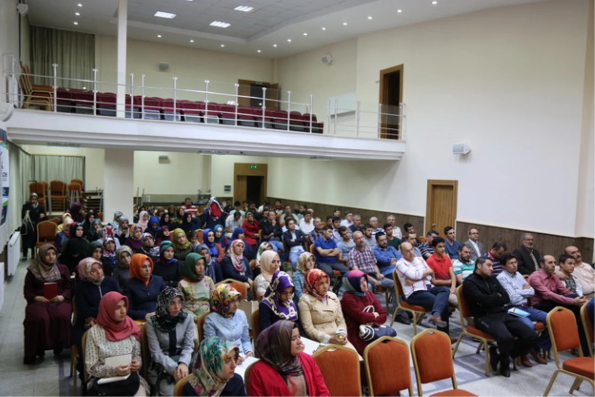 Edirne\'de "Dinde Aşırılık" Konferansı