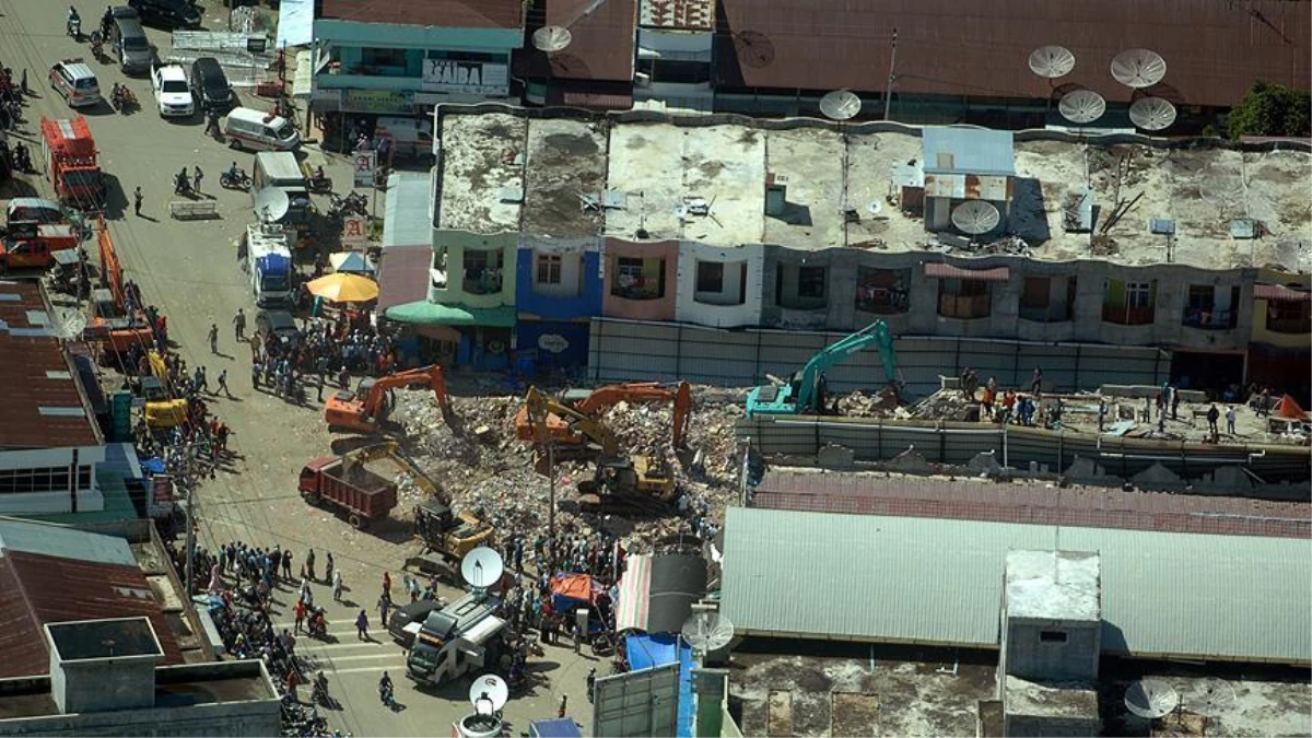 Endonezya\'daki Deprem