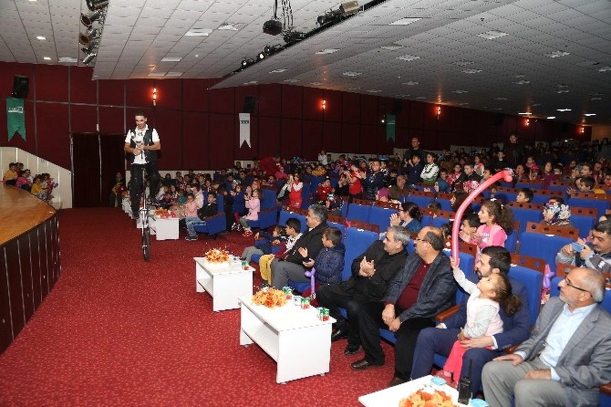 Ereğli\'de Anatolia Sirki Büyüledi