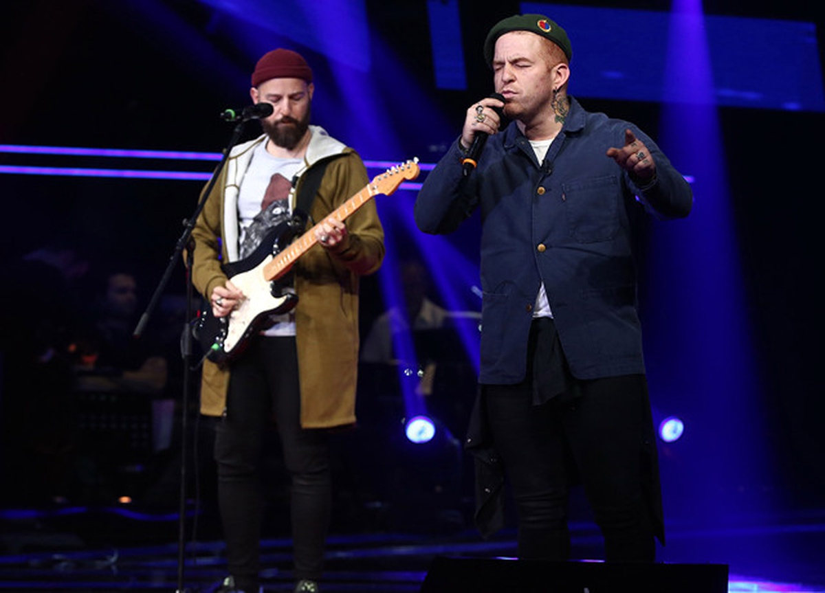 Gökhan ve Hakan\'dan Tüyleri Diken Diken Eden Performans!