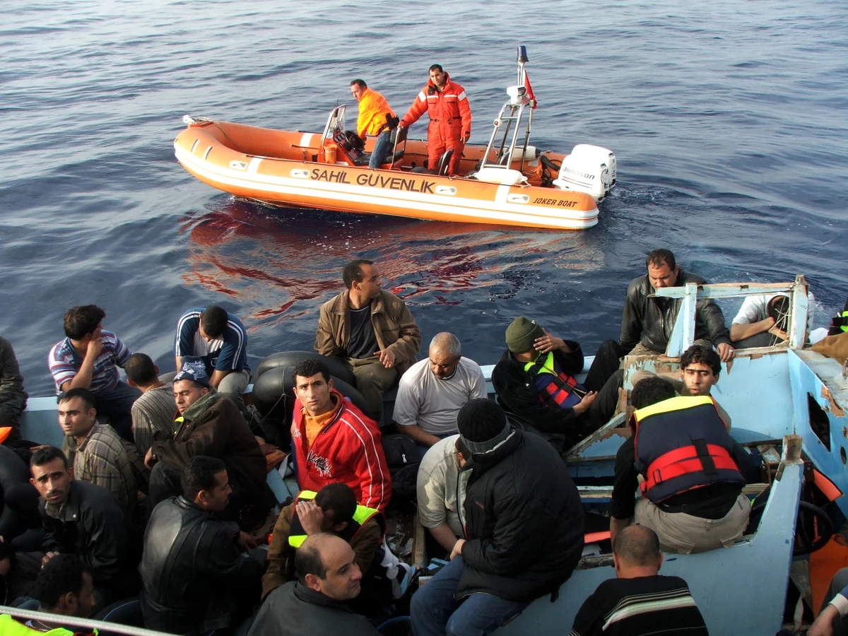 İçişleri Bakanlığı Son Bir Haftada Karasularında Yakalanan Göçmenleri Açıkladı