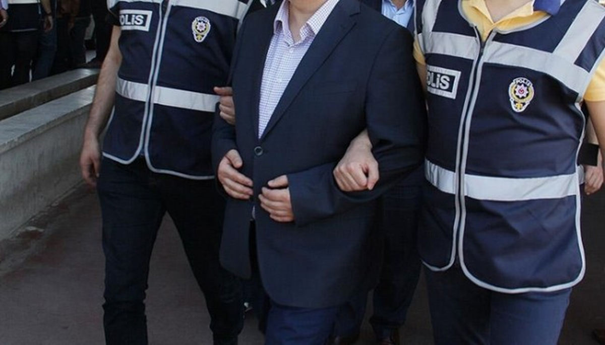 İstanbul\'da Fetö\'nün Mali Ayağına Operasyon