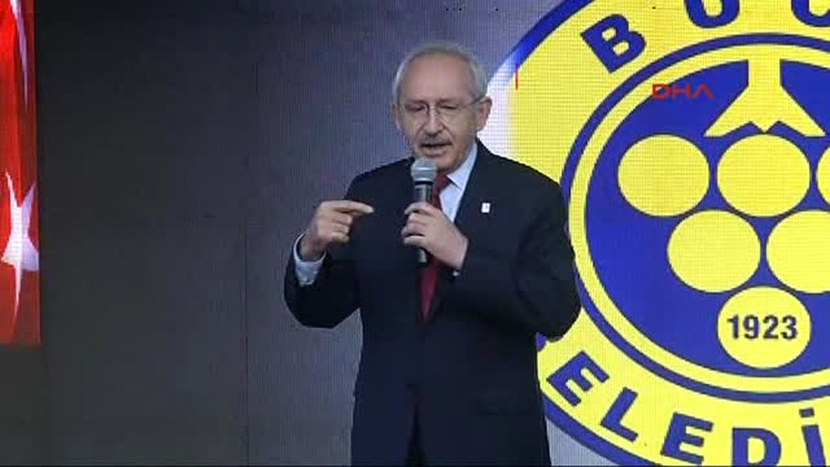 Izmir CHP Lideri Kılıçdaroğlu Buca Belediyesi Tarık Akan Gençlik Merkezi\'nde Gençlerle Buluştu-4