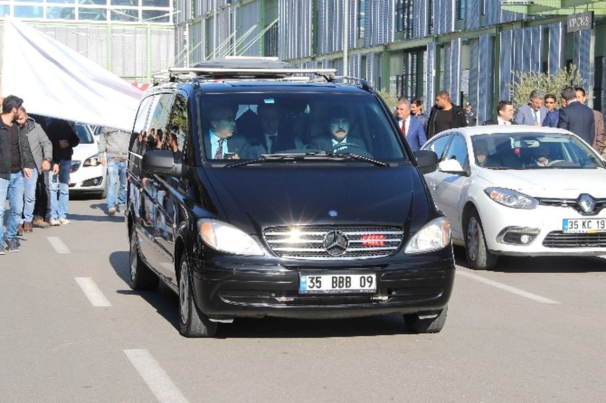 Kılıçdaroğlu İzmir\'de