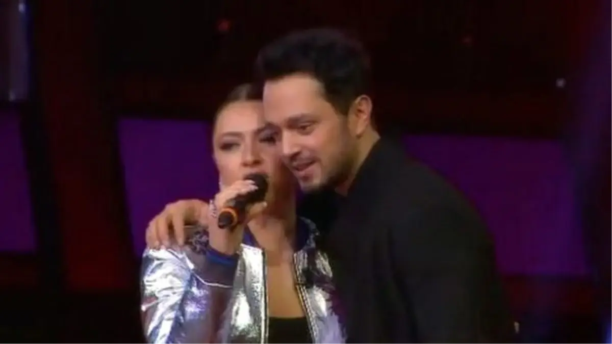 O Ses Türkiye\'de Hadise ve Murat Boz\'dan Muhteşem Performans!