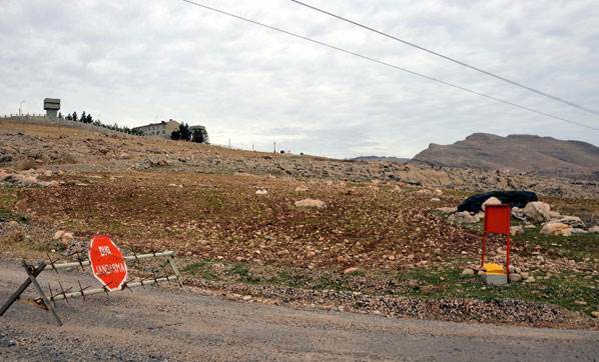 PKK\'lılar Karakola Bombalı Arçla 300 Metre Yaklaşabilmiş