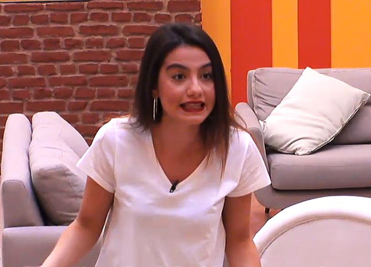 Serenay Seyirci Yorumlarına Çok Sinirlendi