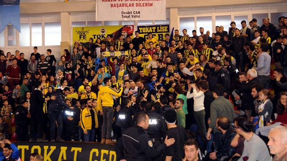 Tokat\'ta Voleybol Maçında Olay