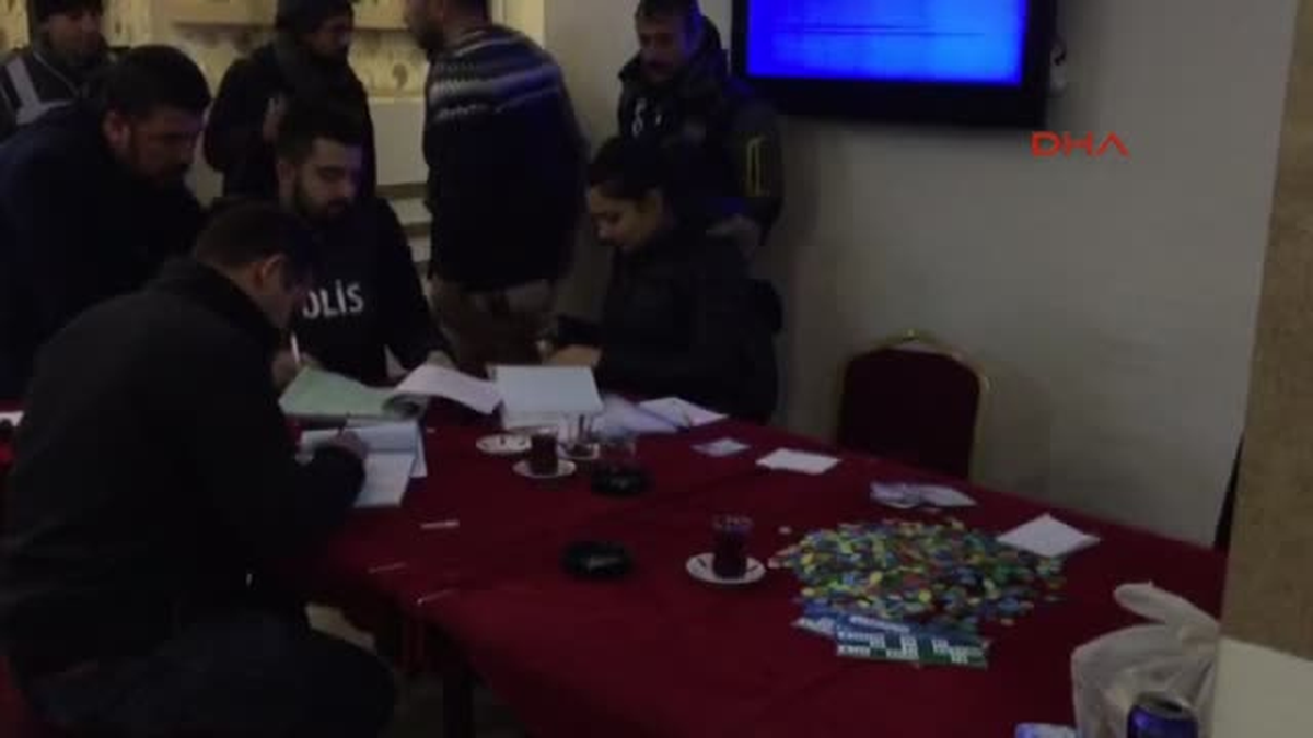 Van\'da \'Türkiye Huzur\' Uygulamasına Bin Polis Katıldı