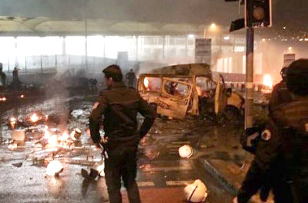 Yaralılar Pikaplarla Hastaneye Taşındı