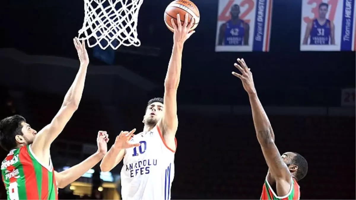 Anadolu Efes: 96 - Pınar Karşıyaka: 70