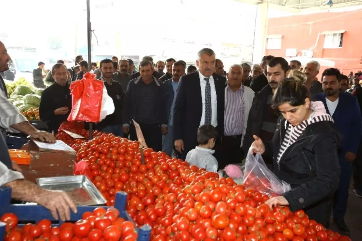 Başkan Karalar Semt Pazarında