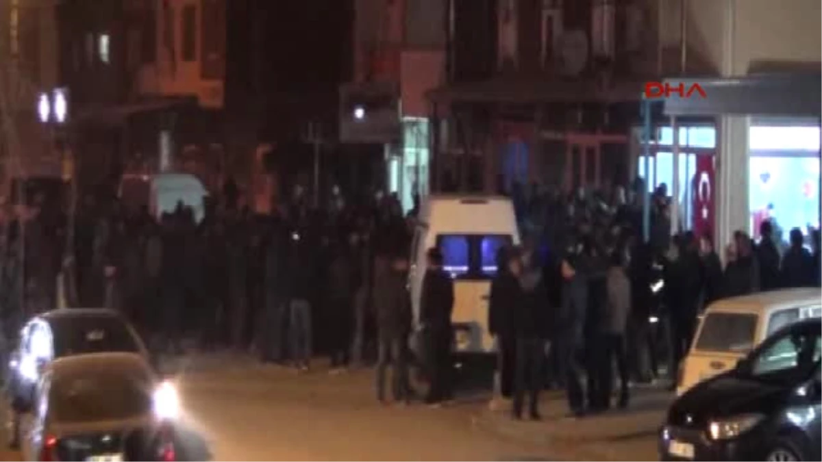Bursa Inegöl\'de Silahlı Saldırı Sonrası Gerginlik Polis Tarafından Önlendi