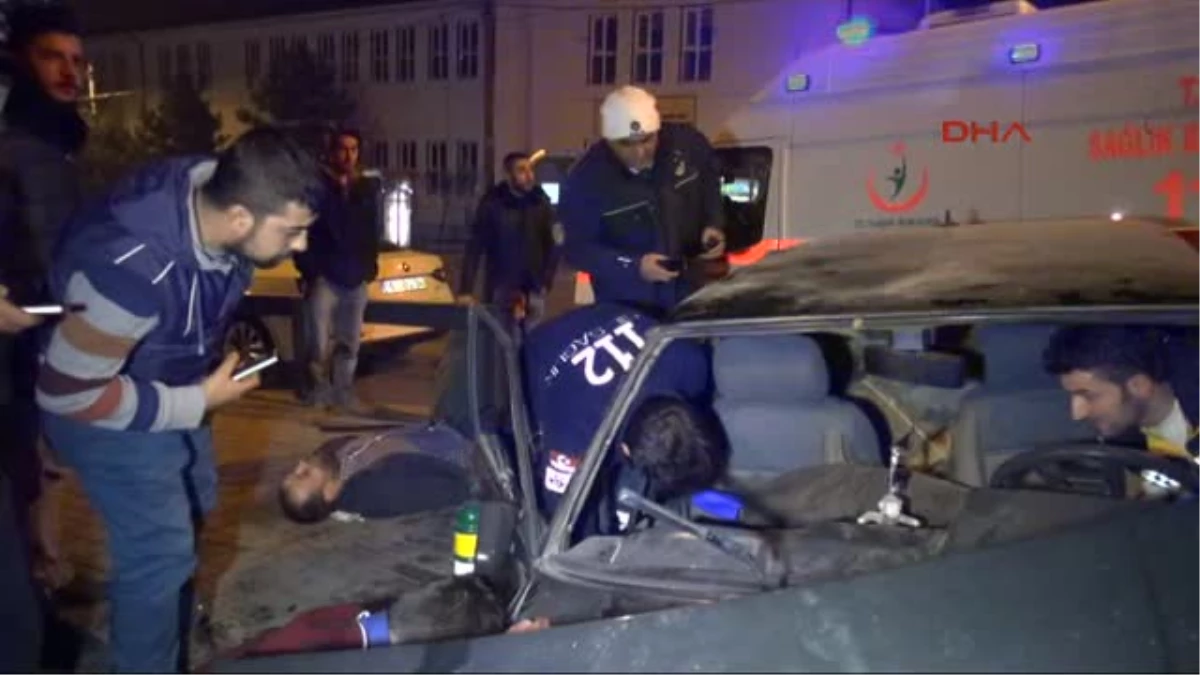 Bursa - Maç Dönüşü Kaza: 4 Yaralı