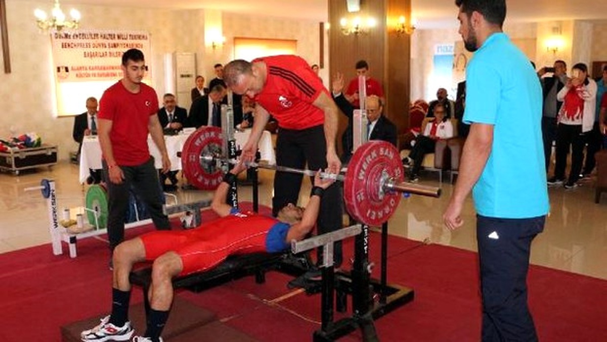 Dünya Görme Engelliler Halter Şampiyonası Alanya\'da Yapıldı