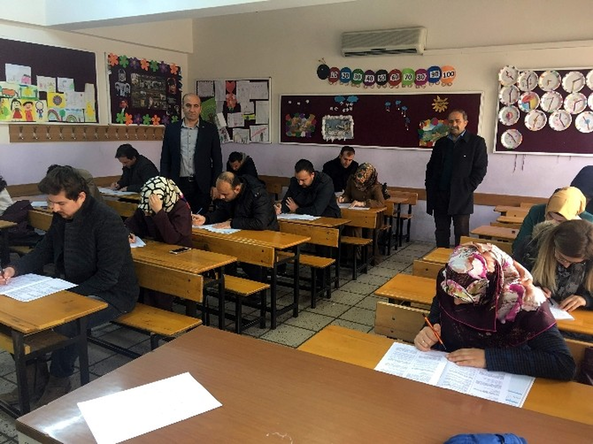 Eğitim Bir-Sen Aday Öğretmenleri Sınava Tabi Tuttu