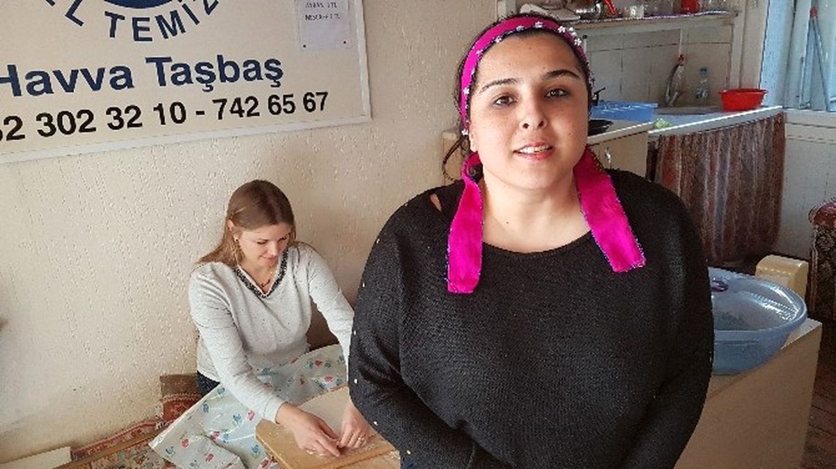 Elinin Hamuruyla Bükme Yapsana\'