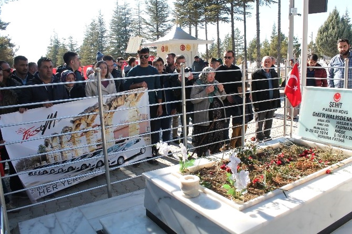 Fiestam.com Kulübü Üyeleri Ömer Halisdemir\'i Ziyaet Etti