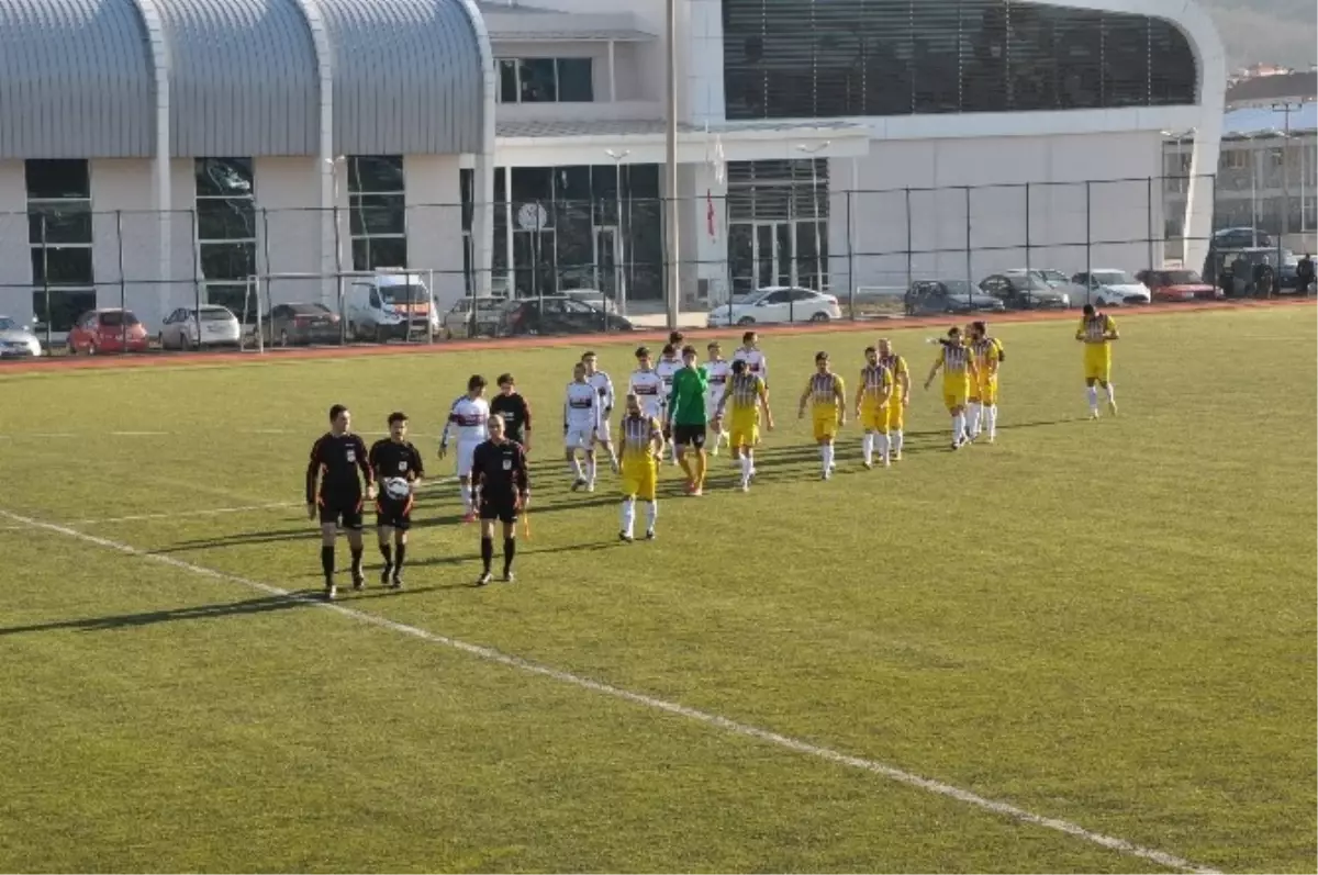 Futbolculardan İlginç Protesto