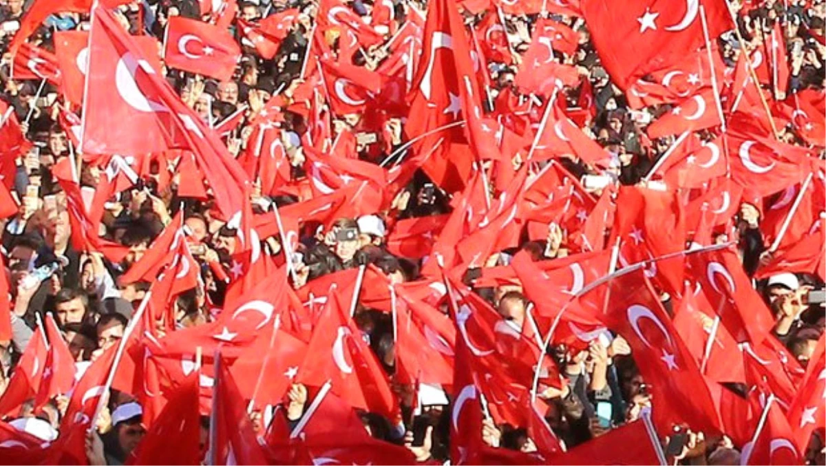İstanbul\'da Teröre Lanet Yürüyüşü
