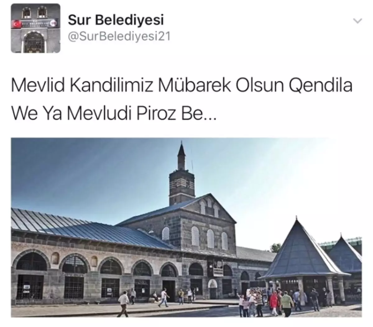 Kayyum Atanan Belediyeden İki Dille Kandil Kutlaması