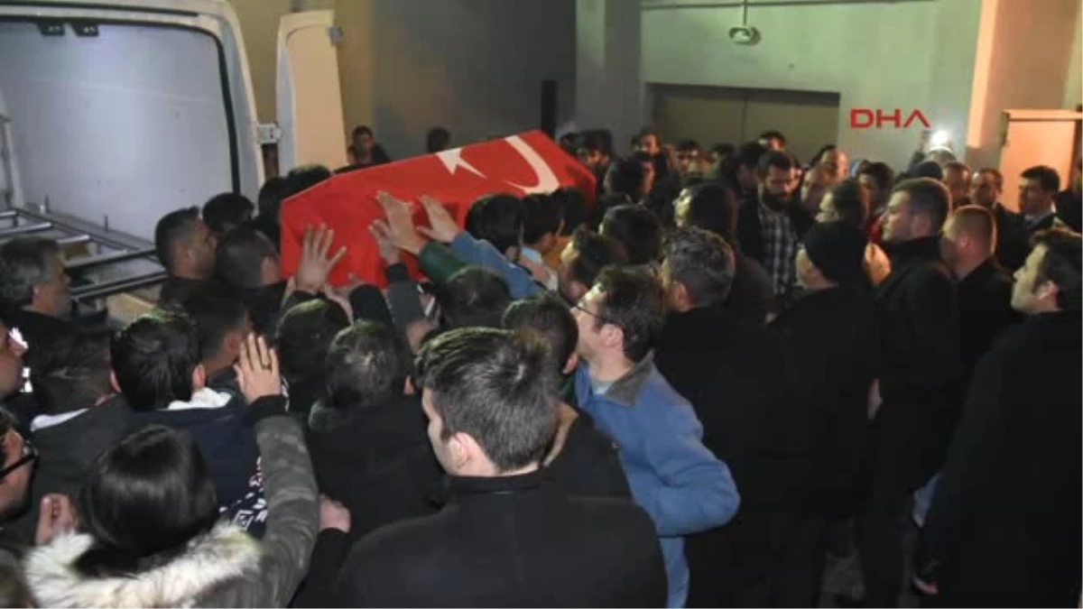 Manisa Şehit Polis Ali Aksoy\'un Cenazesi Memleketine Getirildi