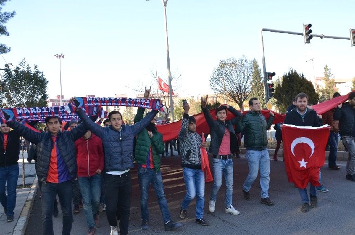 Mardin\'de Teröre Tepki Yürüyüşü