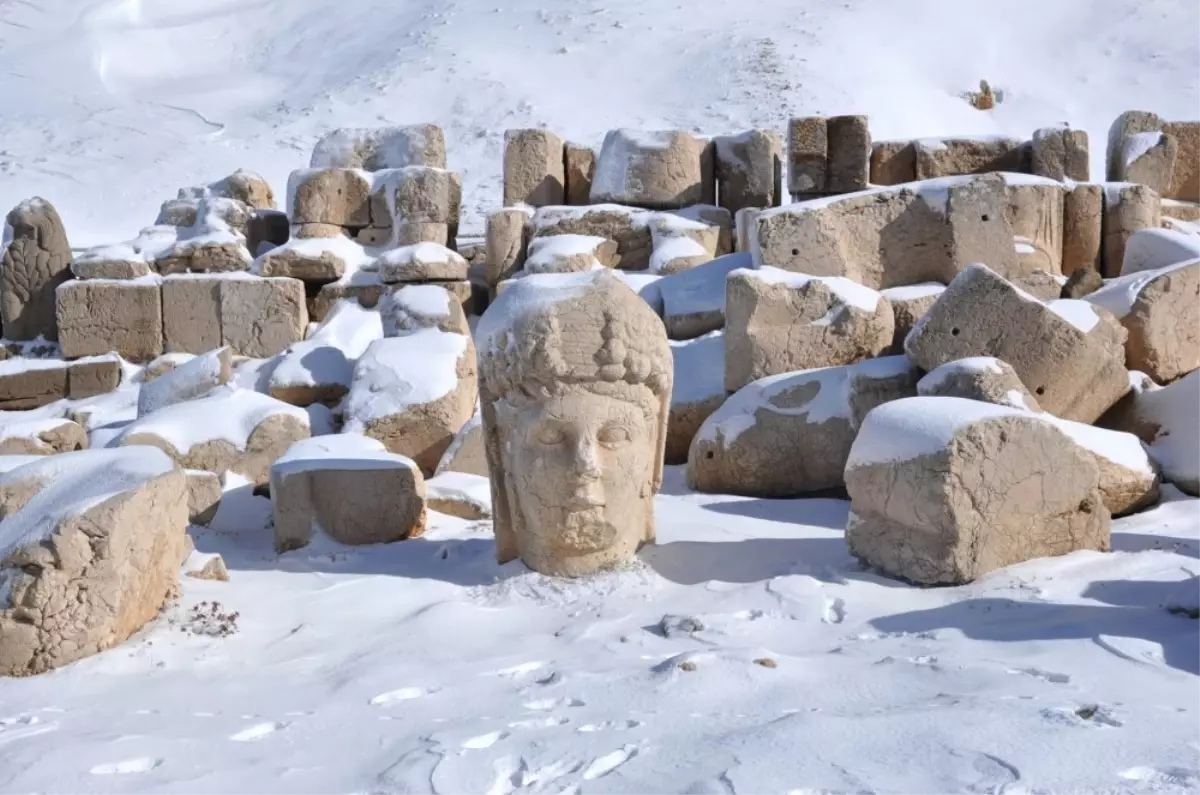 Nemrut Beyaza Büründü