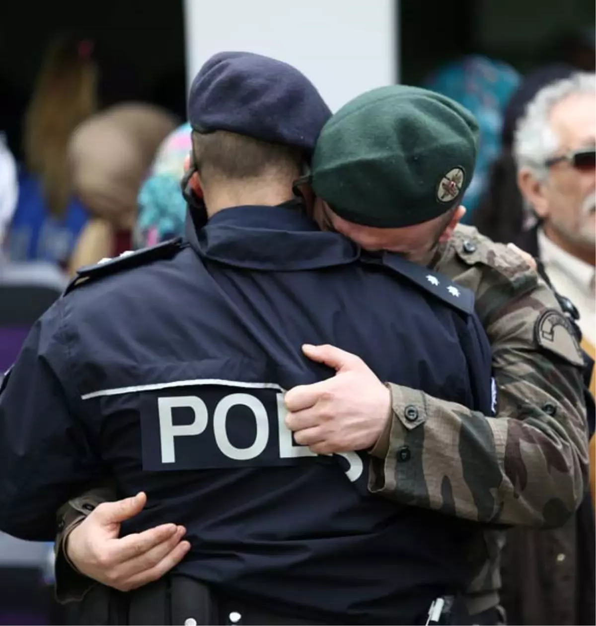 Sosyal Medyada Polise Büyük Destek