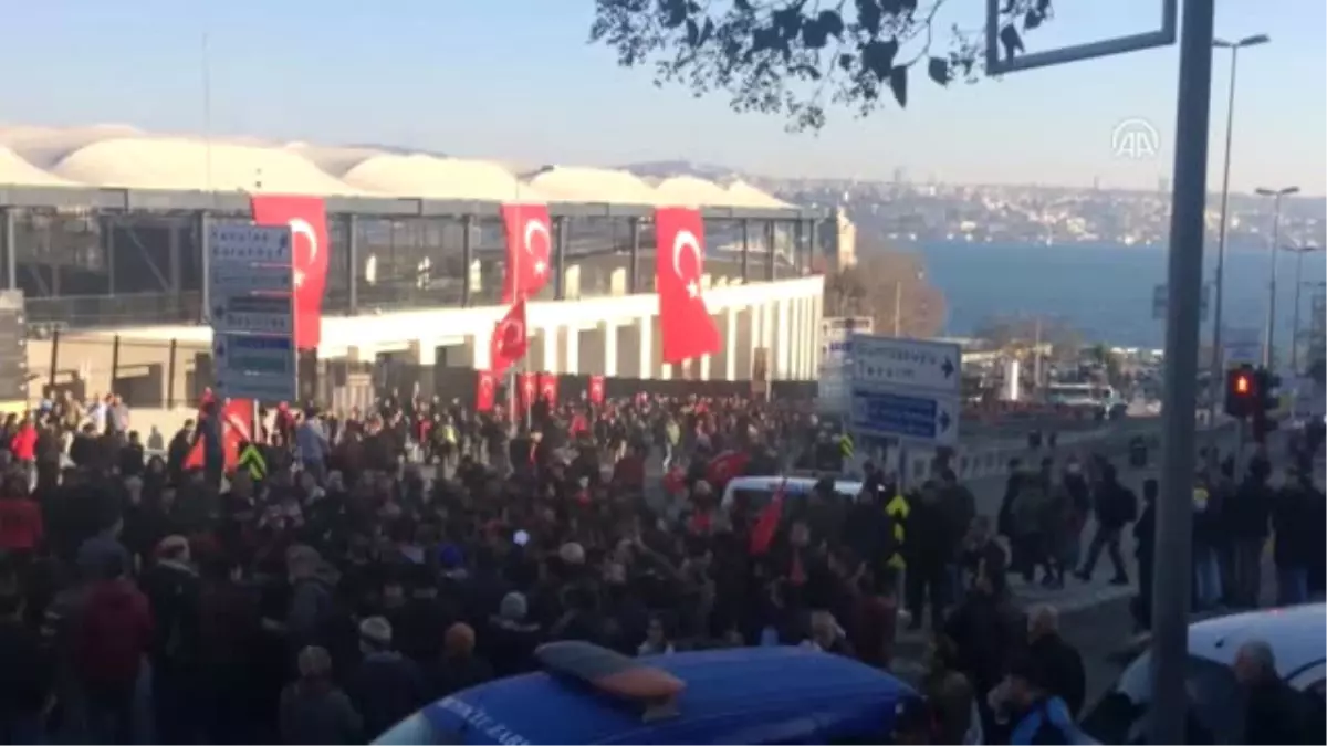 Vodofone Arena Stadı Önündeki Anma