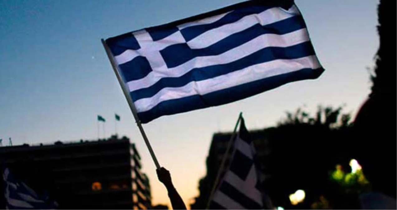 Yunanistan Acı Reçeteyi Onayladı! Fazla Kesinti Öngören Bütçe Meclisten Geçti