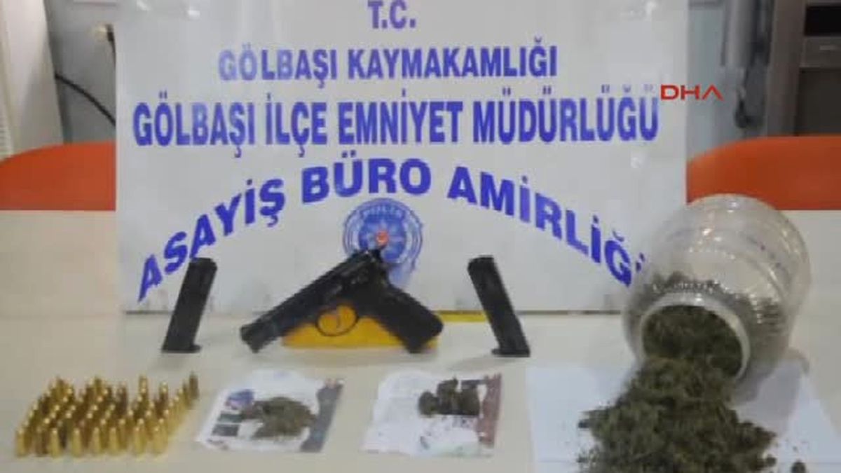 Adıyaman Gölbaşı\'nda Otomobilde Esrar ve Tabanca Ele Geçirildi