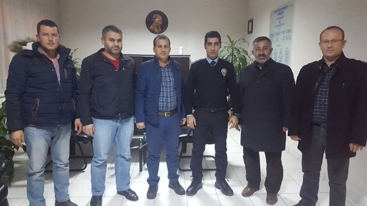 AK Parti Bilecik Merkez İlçe Teşkilatı Üyeleri \'Polisin Yanında\'