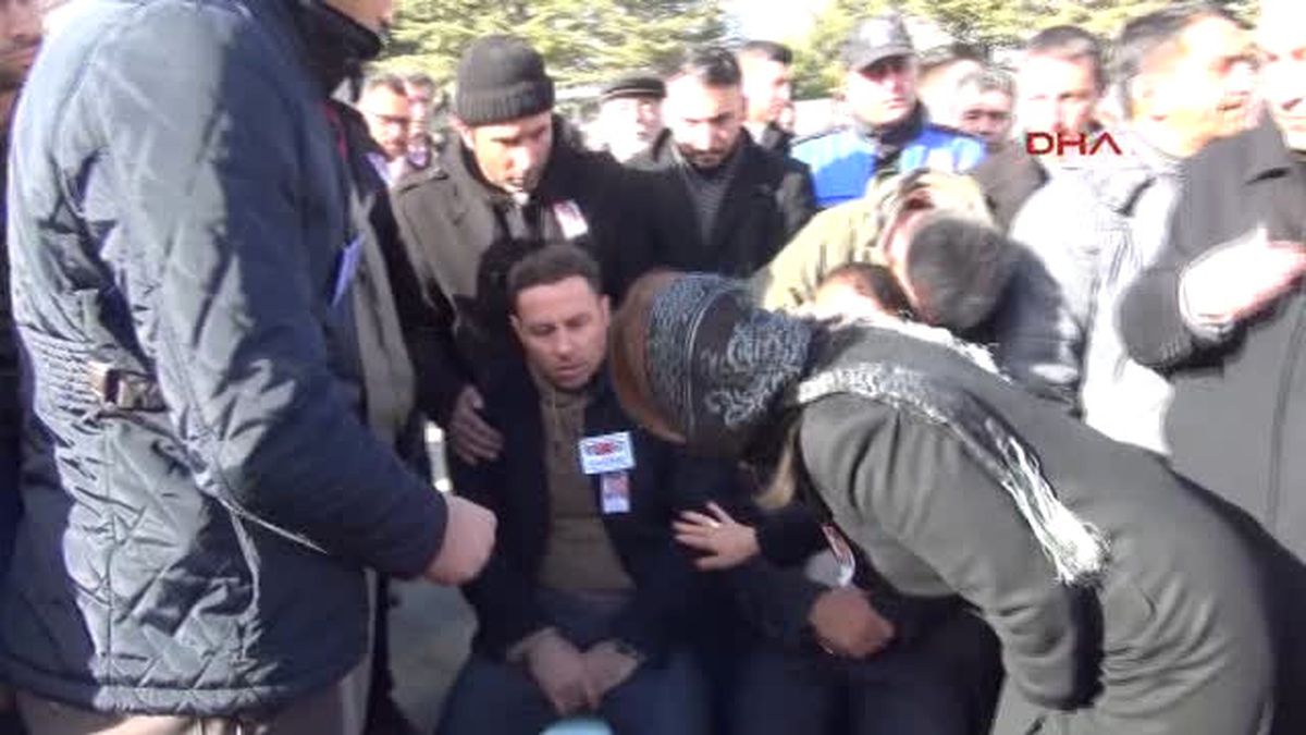 Ankara - Şehit Polis Çetin Sarıkaya Elmadağ\'da Toprağa Verildi