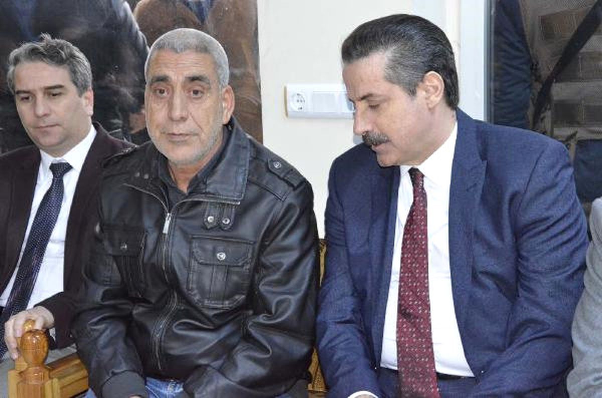 Bakan Çelik, Siverek\'te Şehit Polisin Ailesini Ziyaret Etti
