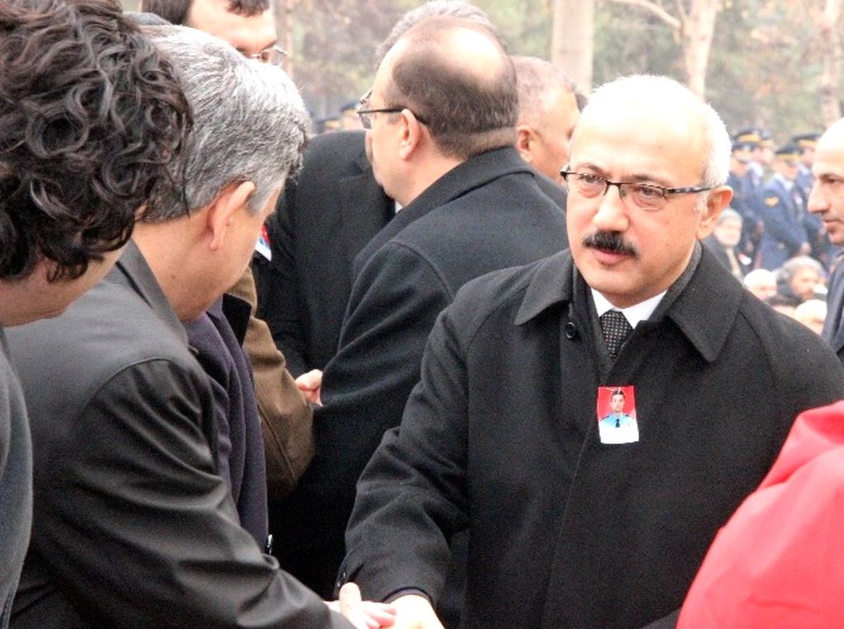 Bakan Elvan\'dan Avrupa\'ya ve Müttefik Ülkelere Tepki